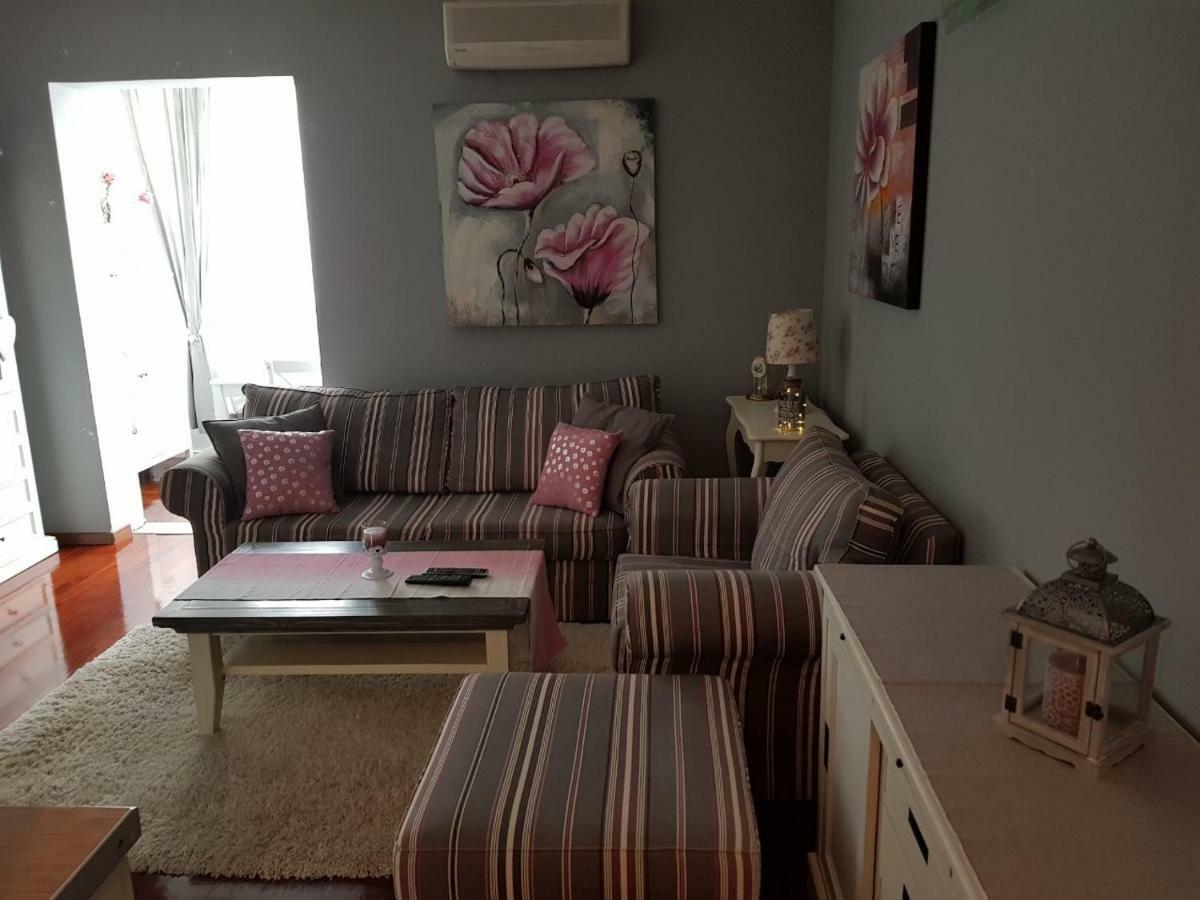 Cozy Apartment In 로비니 외부 사진